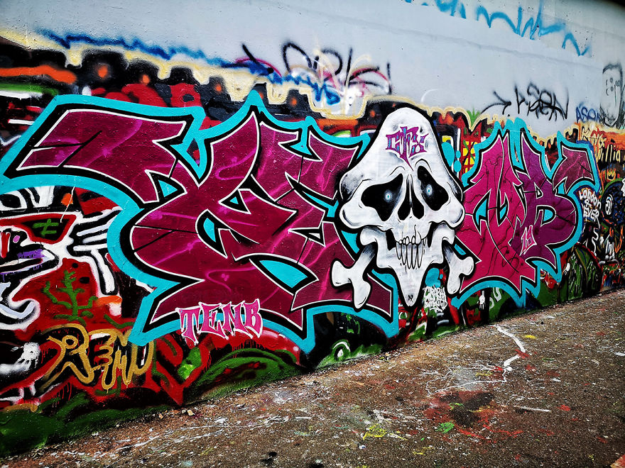 I Capture Street Art Walking Around London