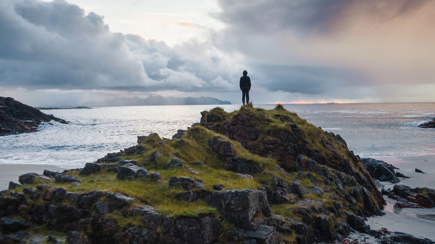 An Average Of 15 People Per Square Kilometre And The Second-Longest Coastline In The World, Makes Norway The Closest You Get To Space On Earth.