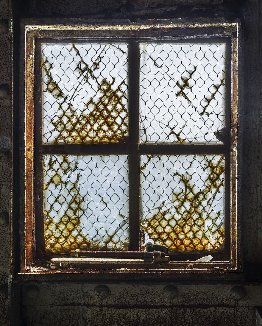 I Photographed WWII Gun Towers In Thames Estuary, UK