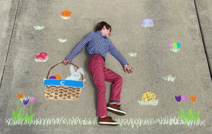 14-Year-Old-Daily-Chalk-Art-For-Her-Brother-So-He-Could-Travel
