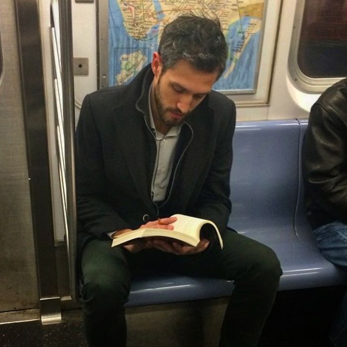 Instagram-Account-Shares-Hot-Dudes-Reading-Books