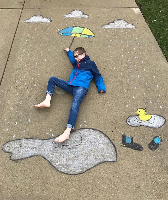 14-Year-Old-Daily-Chalk-Art-For-Her-Brother-So-He-Could-Travel