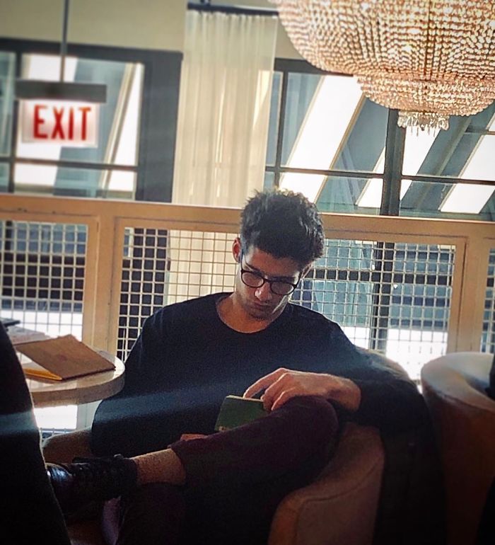 Instagram-Account-Shares-Hot-Dudes-Reading-Books