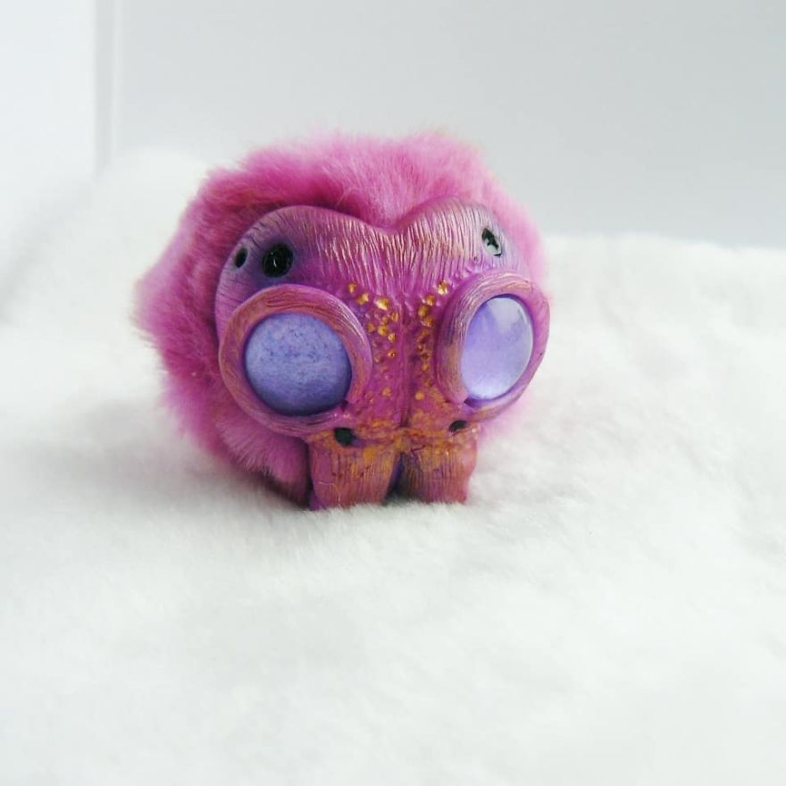 Beginner-Toymaker-Cute-Creepy-Toys-Lelea-Creatures