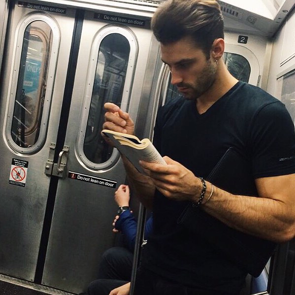 Instagram-Account-Shares-Hot-Dudes-Reading-Books