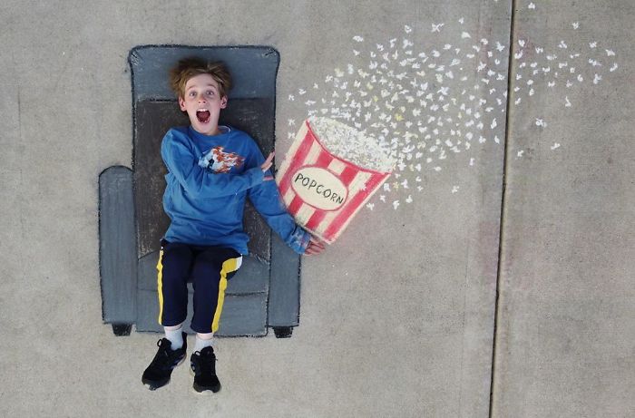 14-Year-Old-Daily-Chalk-Art-For-Her-Brother-So-He-Could-Travel