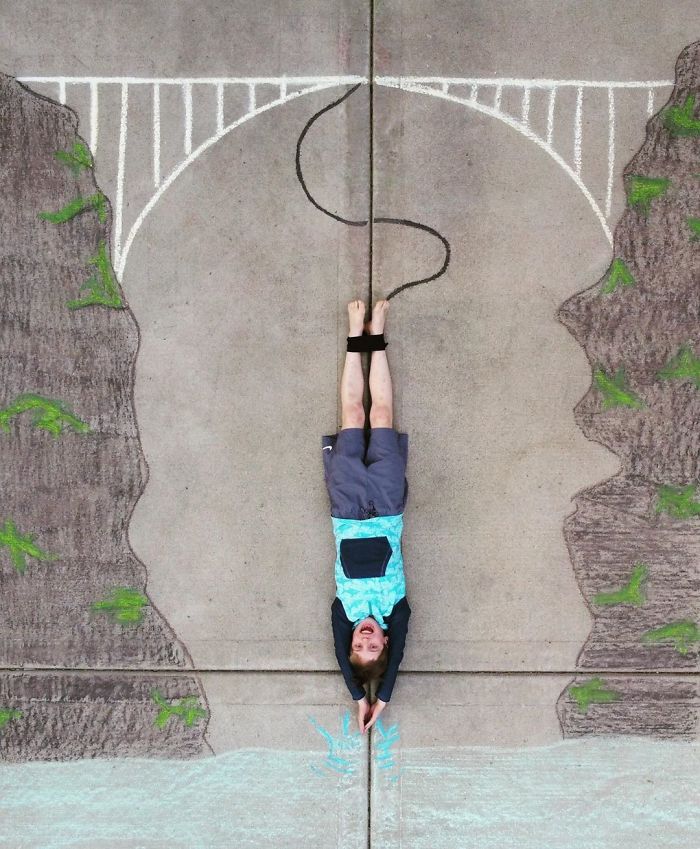 14-Year-Old-Daily-Chalk-Art-For-Her-Brother-So-He-Could-Travel