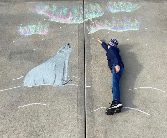 14-Year-Old-Daily-Chalk-Art-For-Her-Brother-So-He-Could-Travel