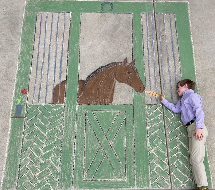 14-Year-Old-Daily-Chalk-Art-For-Her-Brother-So-He-Could-Travel