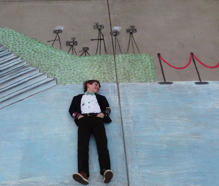 14-Year-Old-Daily-Chalk-Art-For-Her-Brother-So-He-Could-Travel