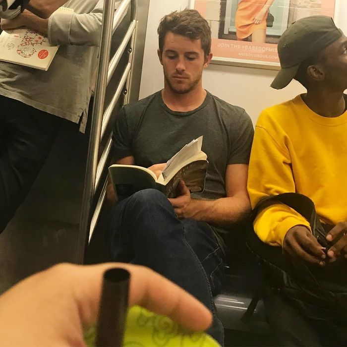 Instagram-Account-Shares-Hot-Dudes-Reading-Books