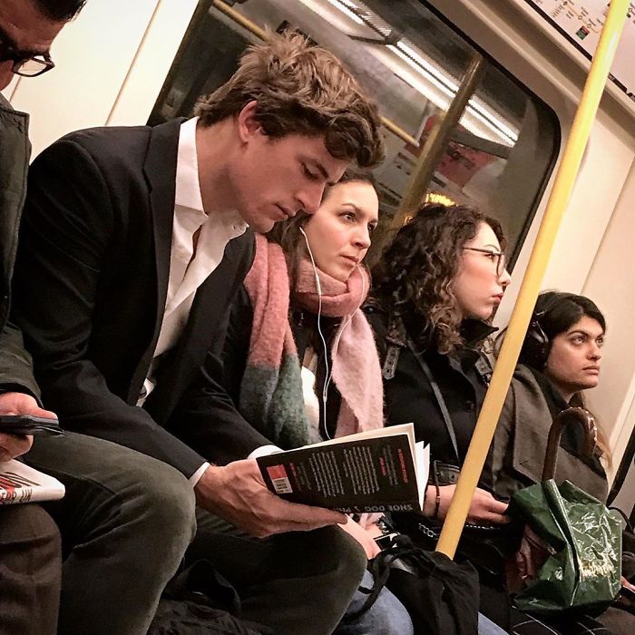 Instagram-Account-Shares-Hot-Dudes-Reading-Books