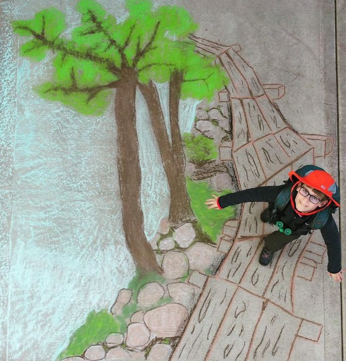 14-Year-Old-Daily-Chalk-Art-For-Her-Brother-So-He-Could-Travel