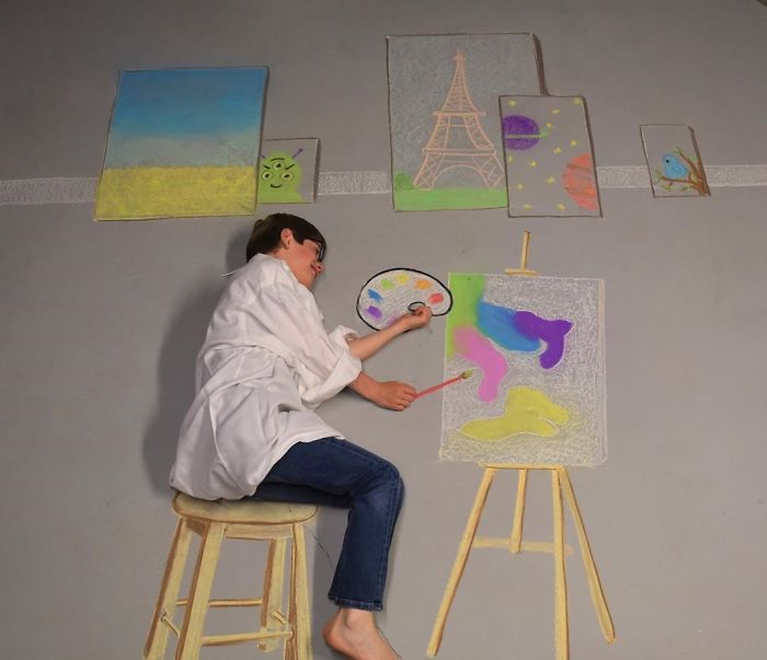 14-Year-Old-Daily-Chalk-Art-For-Her-Brother-So-He-Could-Travel