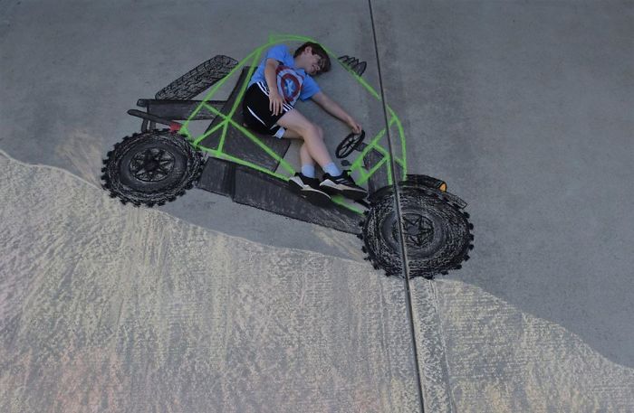 14-Year-Old-Daily-Chalk-Art-For-Her-Brother-So-He-Could-Travel