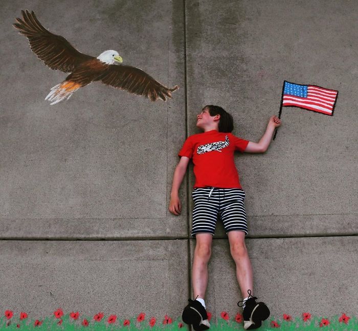 14-Year-Old-Daily-Chalk-Art-For-Her-Brother-So-He-Could-Travel