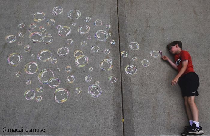 14-Year-Old-Daily-Chalk-Art-For-Her-Brother-So-He-Could-Travel