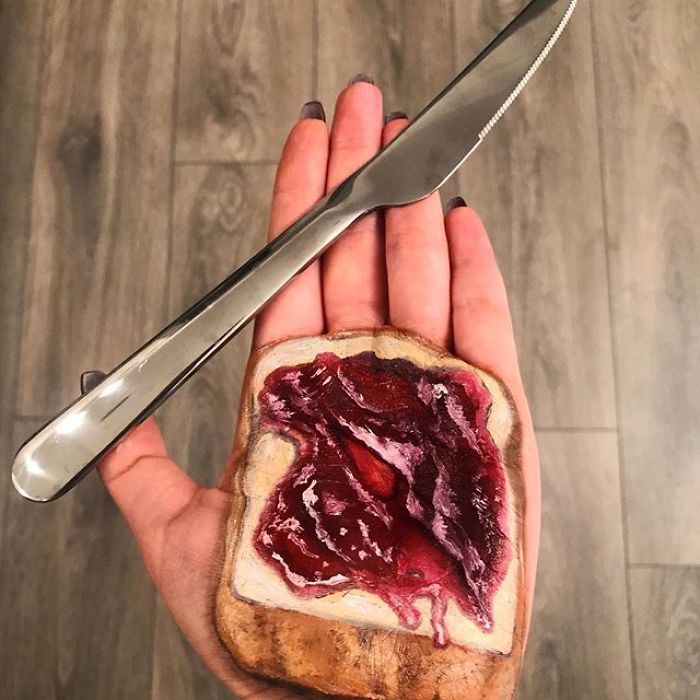 Chinese Artist Paints Food Impressively On Her Body