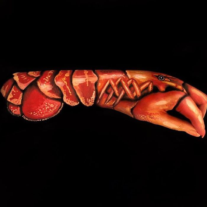 Chinese Artist Paints Food Impressively On Her Body