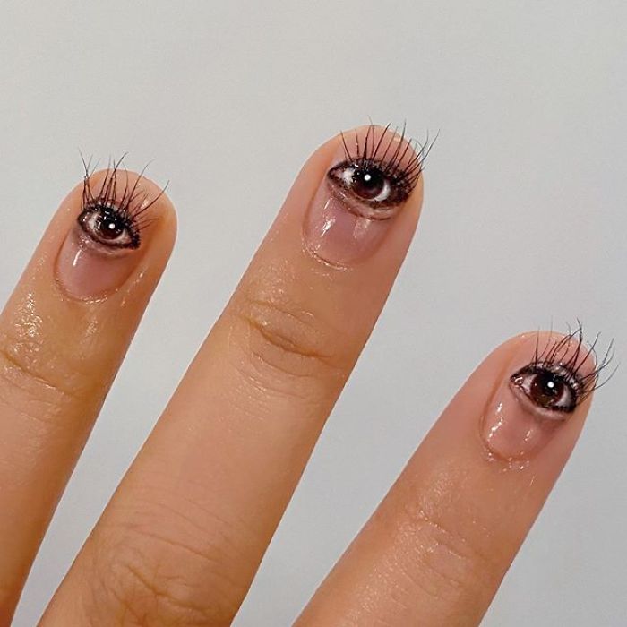 Chinese Artist Paints Food Impressively On Her Body