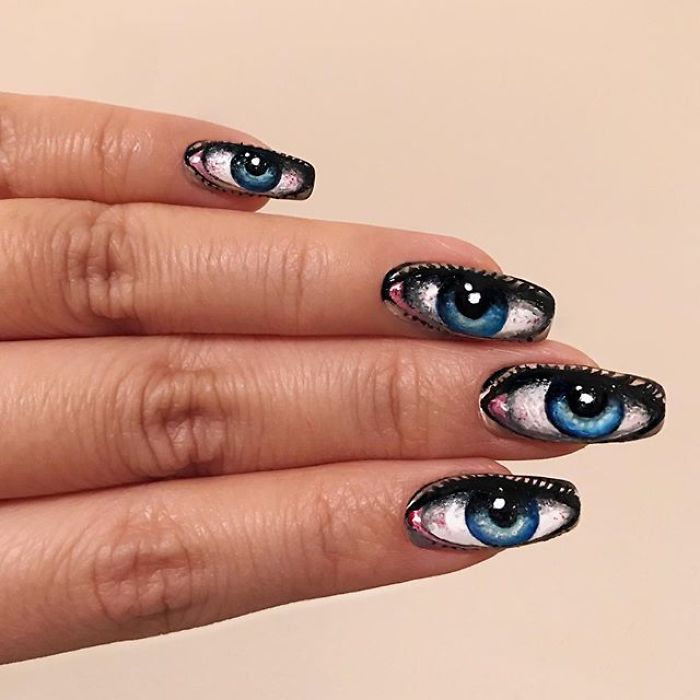 Chinese Artist Paints Food Impressively On Her Body