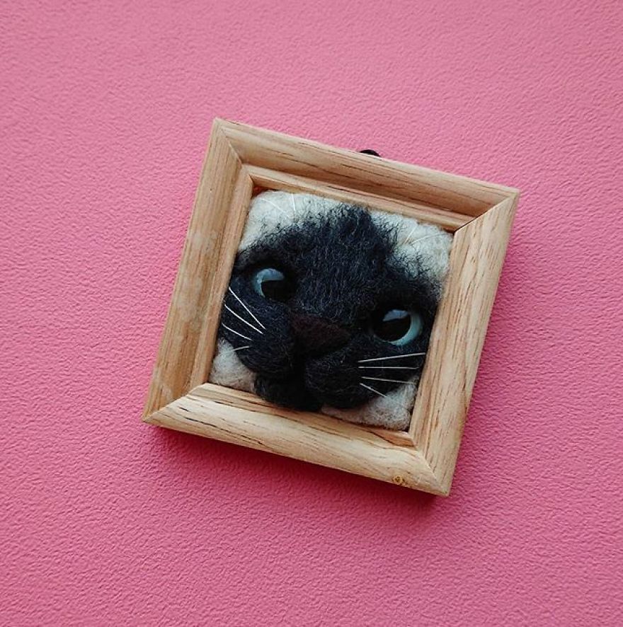 Artist Creates Realistic 3D Frames Of Cats And They Are Perfect!