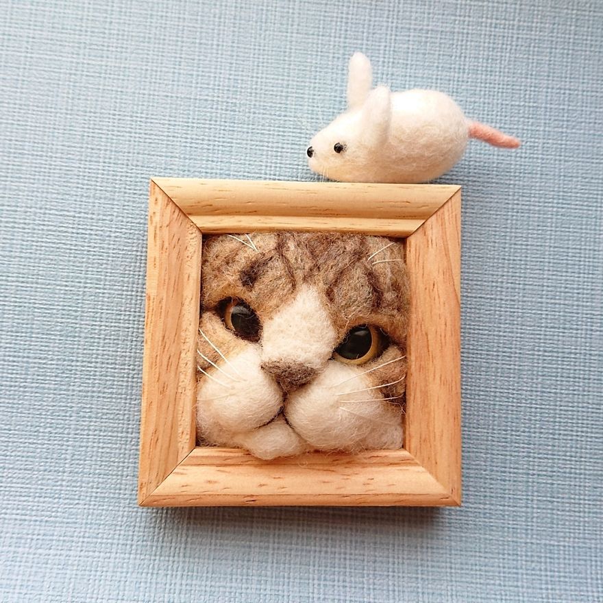 Artist Creates Realistic 3D Frames Of Cats And They Are Perfect!