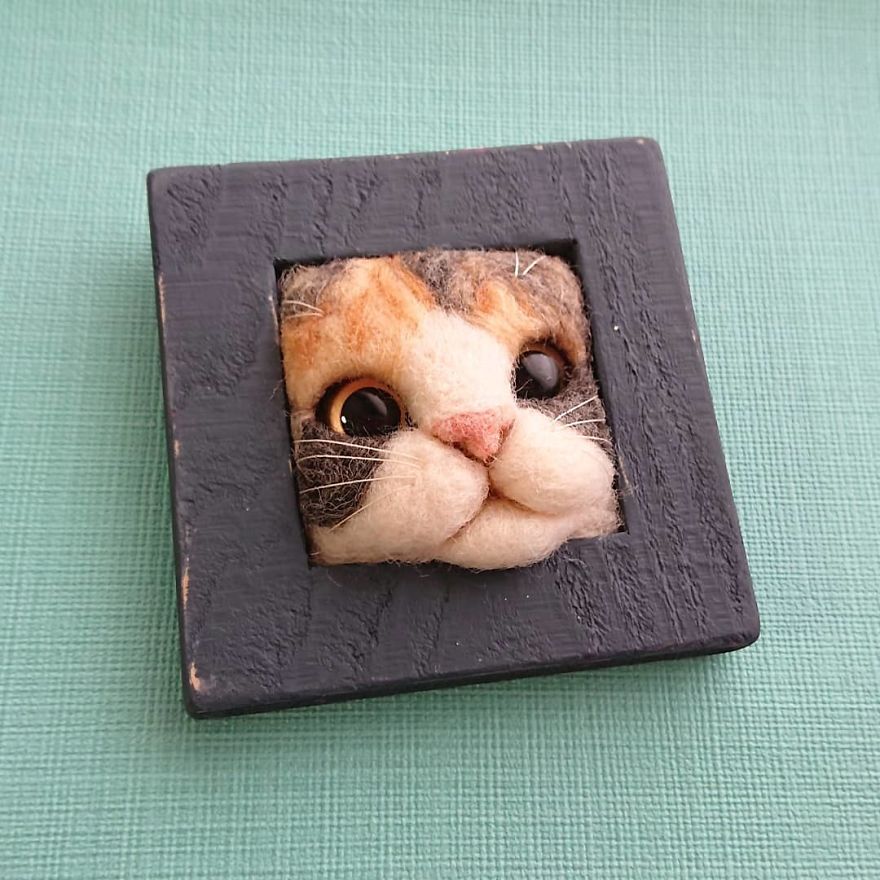 Artist Creates Realistic 3D Frames Of Cats And They Are Perfect!