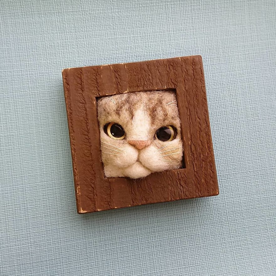 Artist Creates Realistic 3D Frames Of Cats And They Are Perfect!