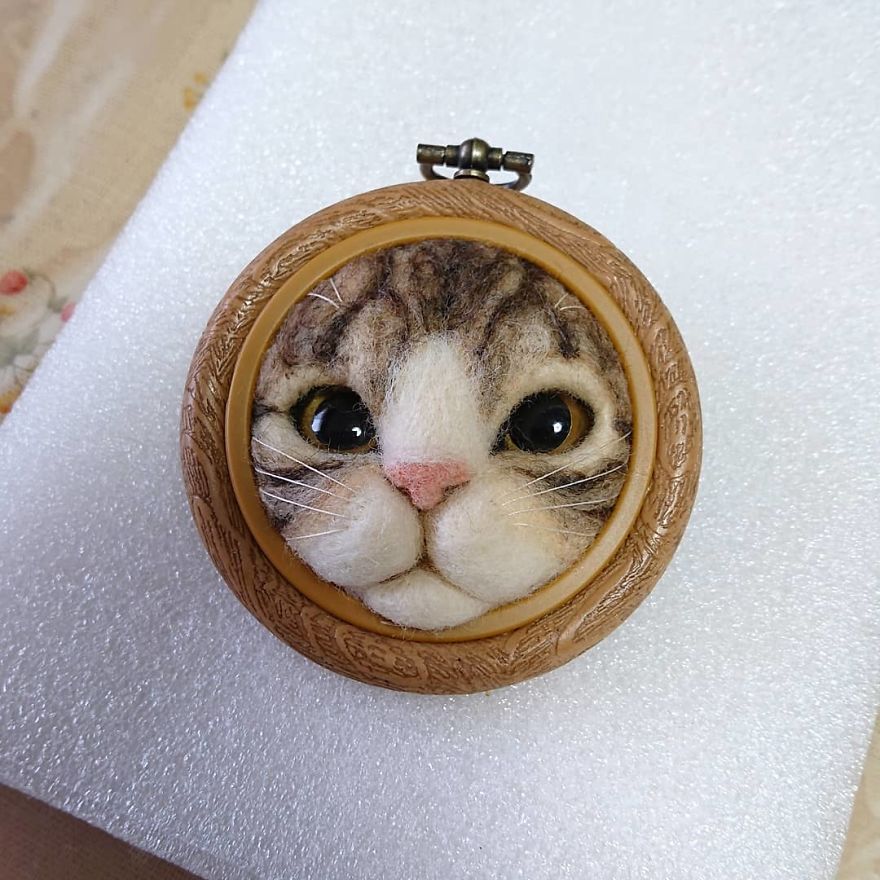 Artist Creates Realistic 3D Frames Of Cats And They Are Perfect!