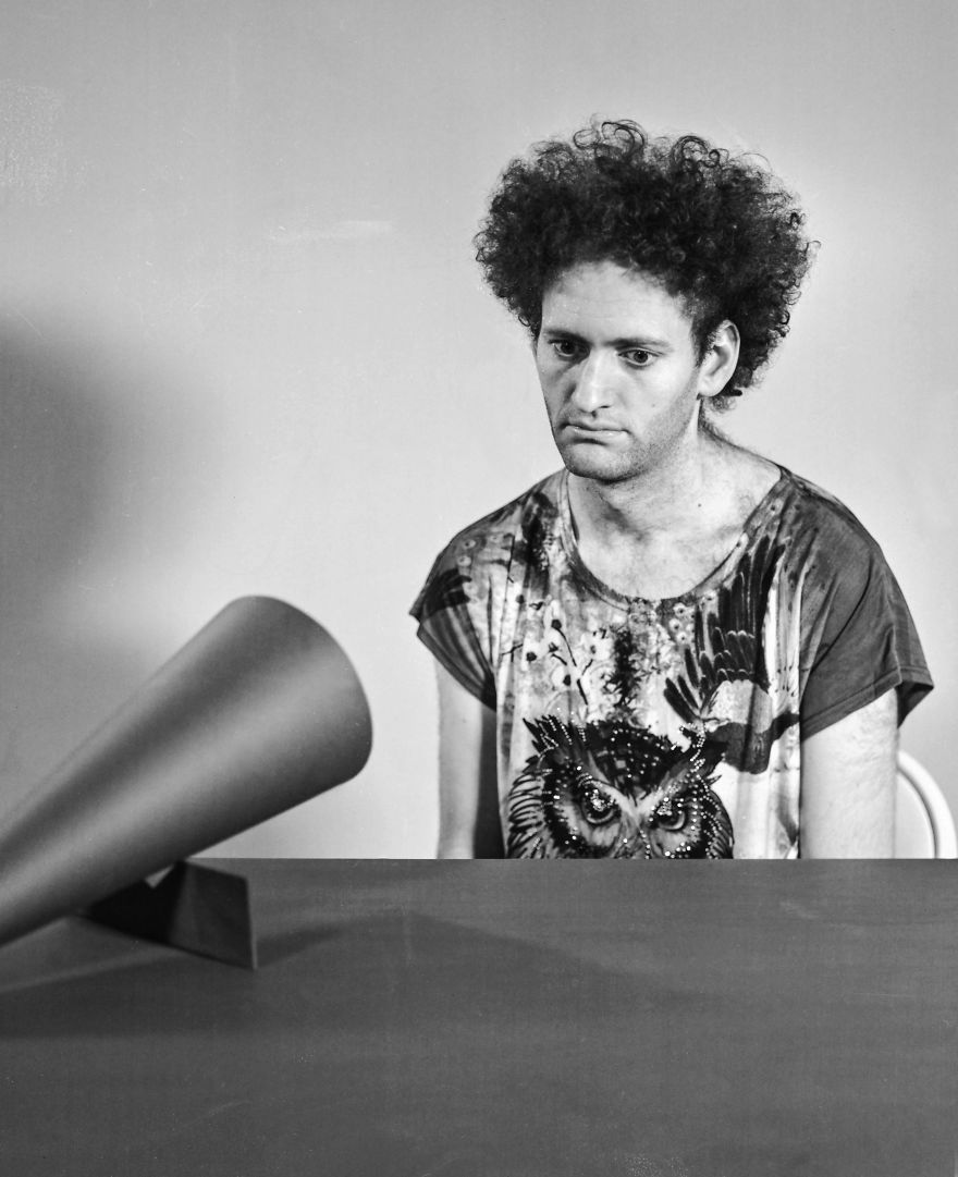 I Did An Experiment Where People Would Get Bored Out Of Their Minds So I Could Capture The Emotion (15 Pics) I Did An Experiment Where People Would Get Bored Out Of Their Minds So I Could Capture The Emotion (15 Pics)