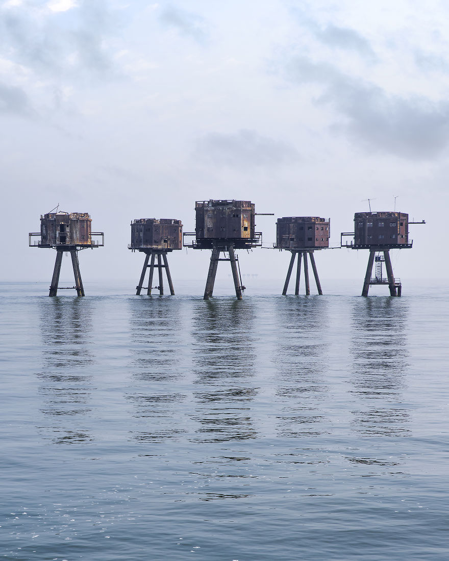 I Photographed WWII Gun Towers In Thames Estuary, UK I Photographed WWII Gun Towers In Thames Estuary, UK