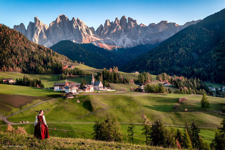 I Photographed Myself Wearing The Traditional Costume Of The Country I Was In (28 Pics) I Photographed Myself Wearing The Traditional Costume Of The Country I Was In (28 Pics)
