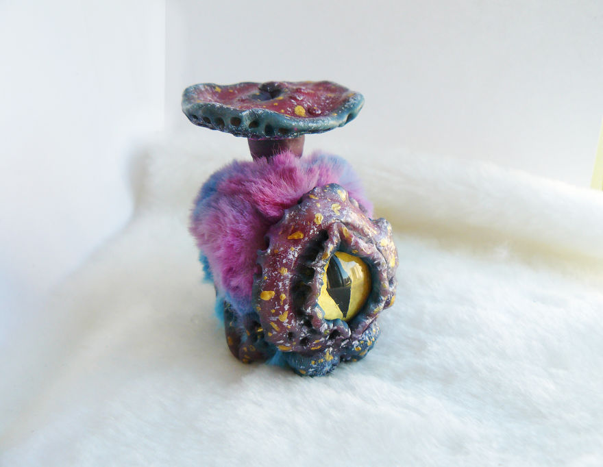 Beginner-Toymaker-Cute-Creepy-Toys-Lelea-Creatures