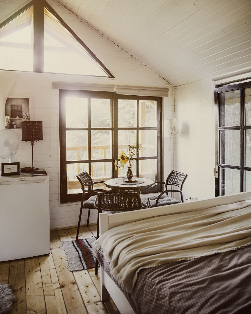 I Just Visited This Tree House Loft In Romania (27 Pics)
