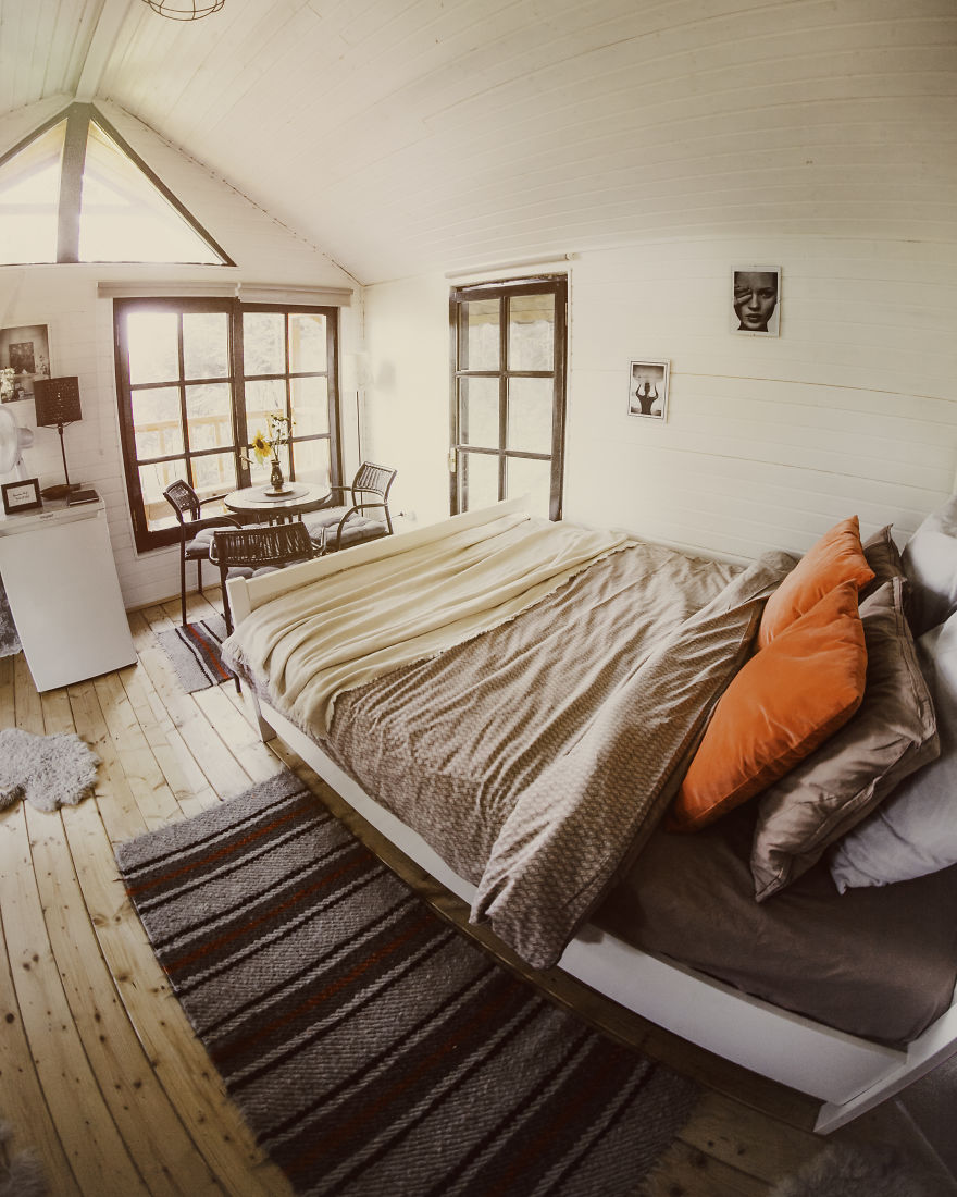 I Just Visited This Tree House Loft In Romania (27 Pics)