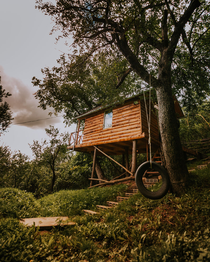 I Just Visited This Tree House Loft In Romania (27 Pics)