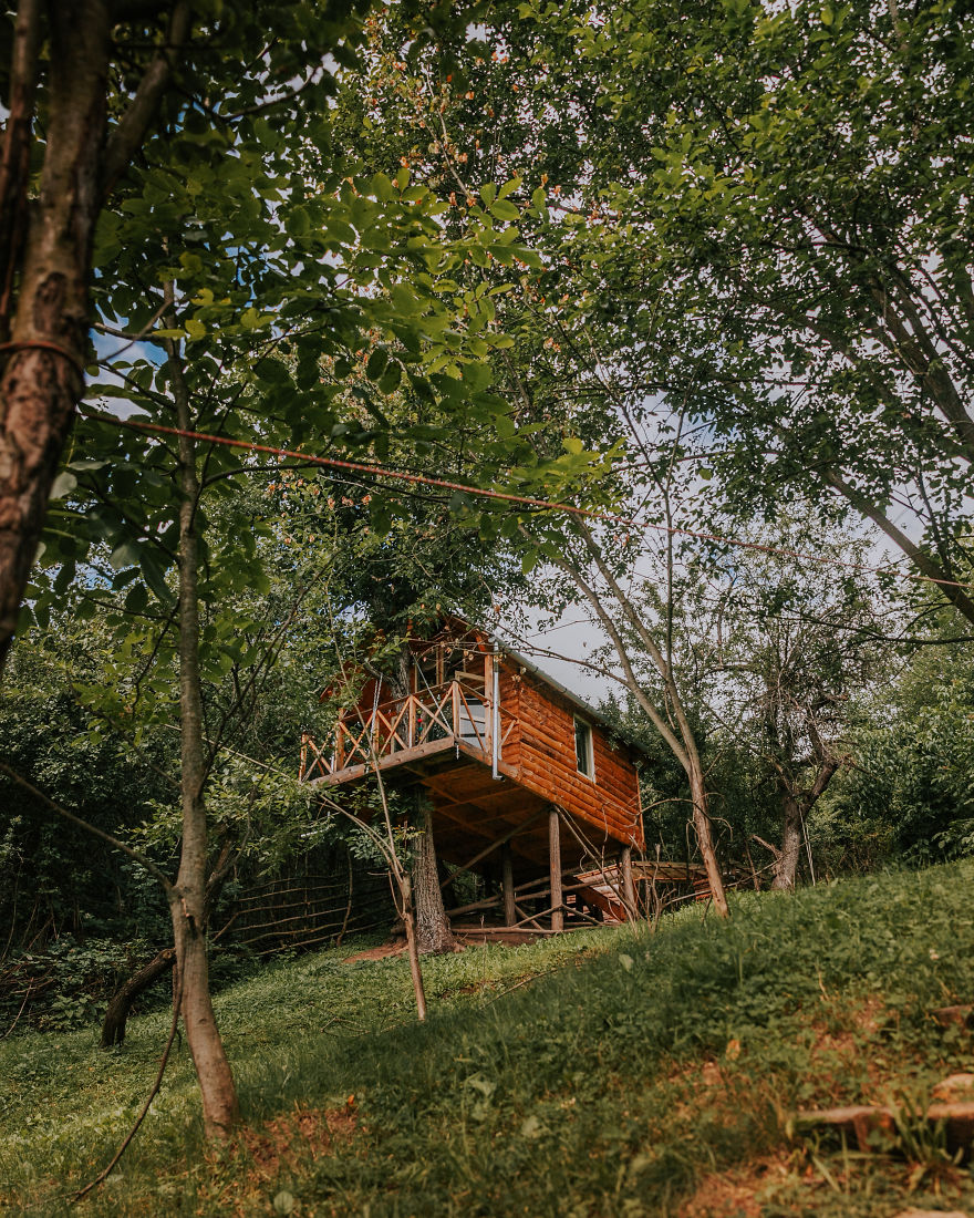 I Just Visited This Tree House Loft In Romania (27 Pics)