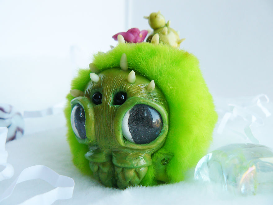 Beginner-Toymaker-Cute-Creepy-Toys-Lelea-Creatures