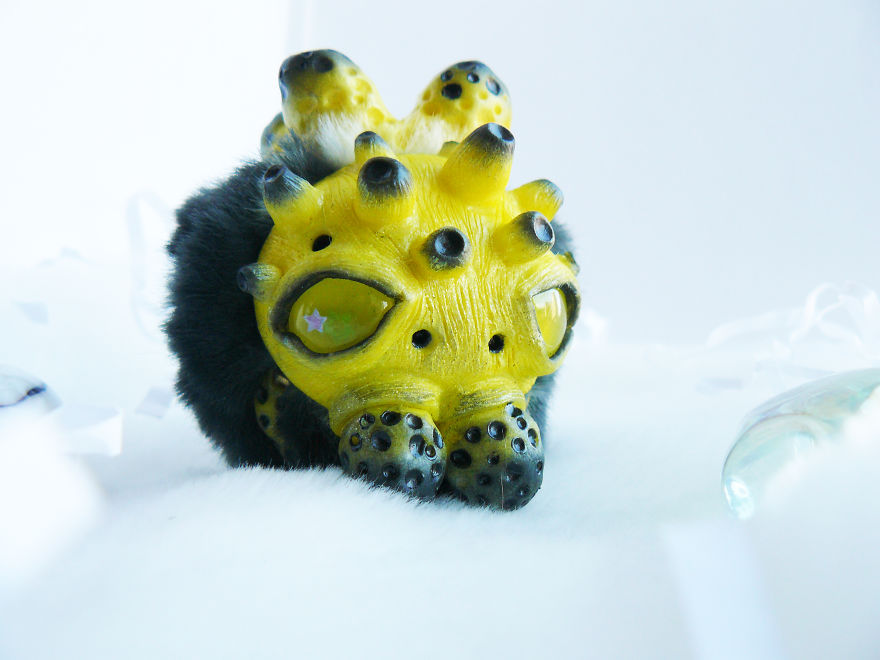 Beginner-Toymaker-Cute-Creepy-Toys-Lelea-Creatures