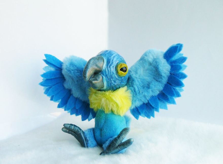 Beginner-Toymaker-Cute-Creepy-Toys-Lelea-Creatures