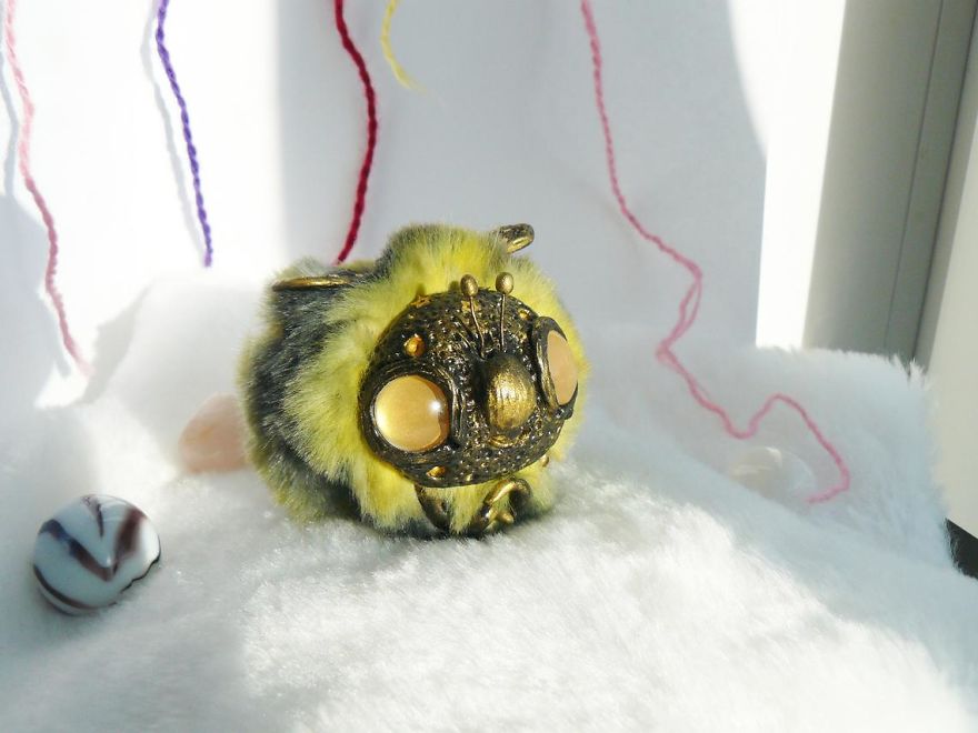 Beginner-Toymaker-Cute-Creepy-Toys-Lelea-Creatures