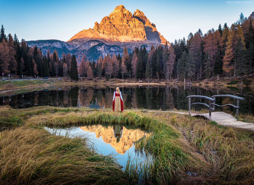 I Photographed Myself Wearing The Traditional Costume Of The Country I Was In (28 Pics) I Photographed Myself Wearing The Traditional Costume Of The Country I Was In (28 Pics)
