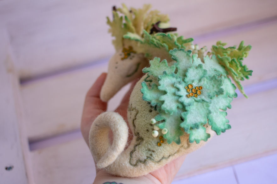 I Make These Adorable Felted Dragons Inspired By The Nature Around Me