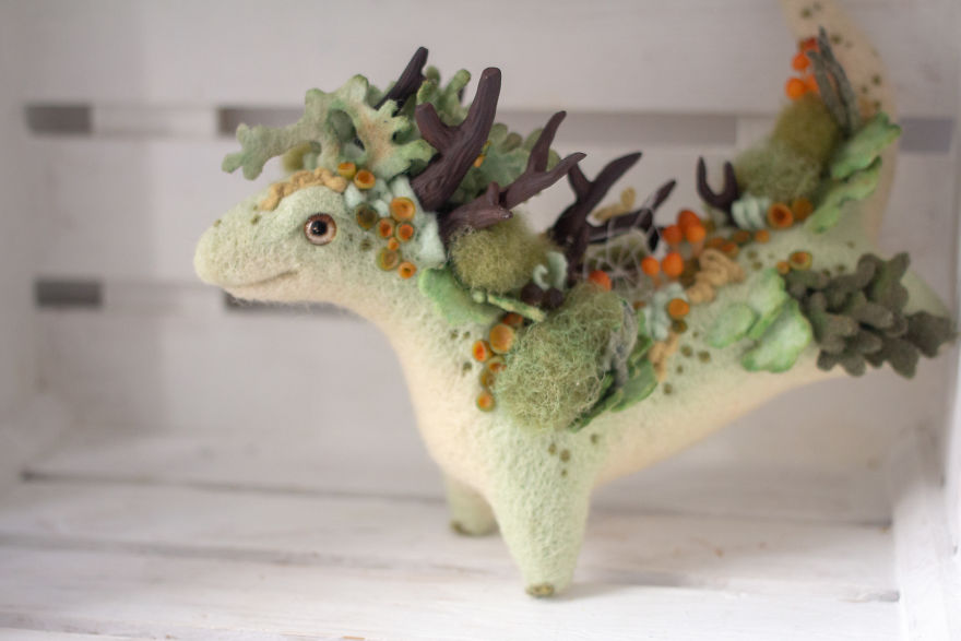 I Make These Adorable Felted Dragons Inspired By The Nature Around Me
