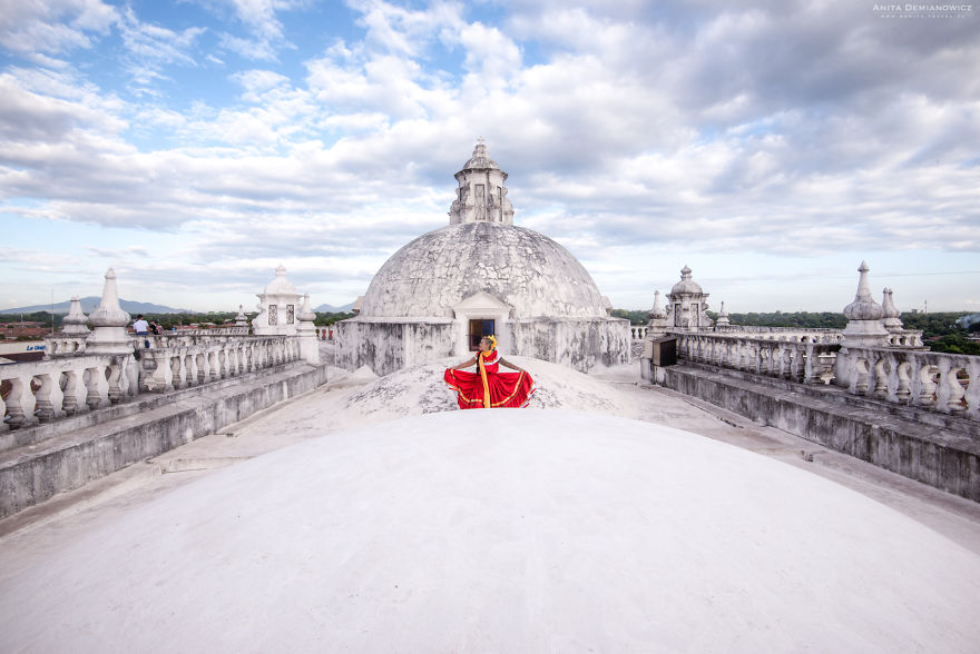 I Photographed Myself Wearing The Traditional Costume Of The Country I Was In (28 Pics) I Photographed Myself Wearing The Traditional Costume Of The Country I Was In (28 Pics)