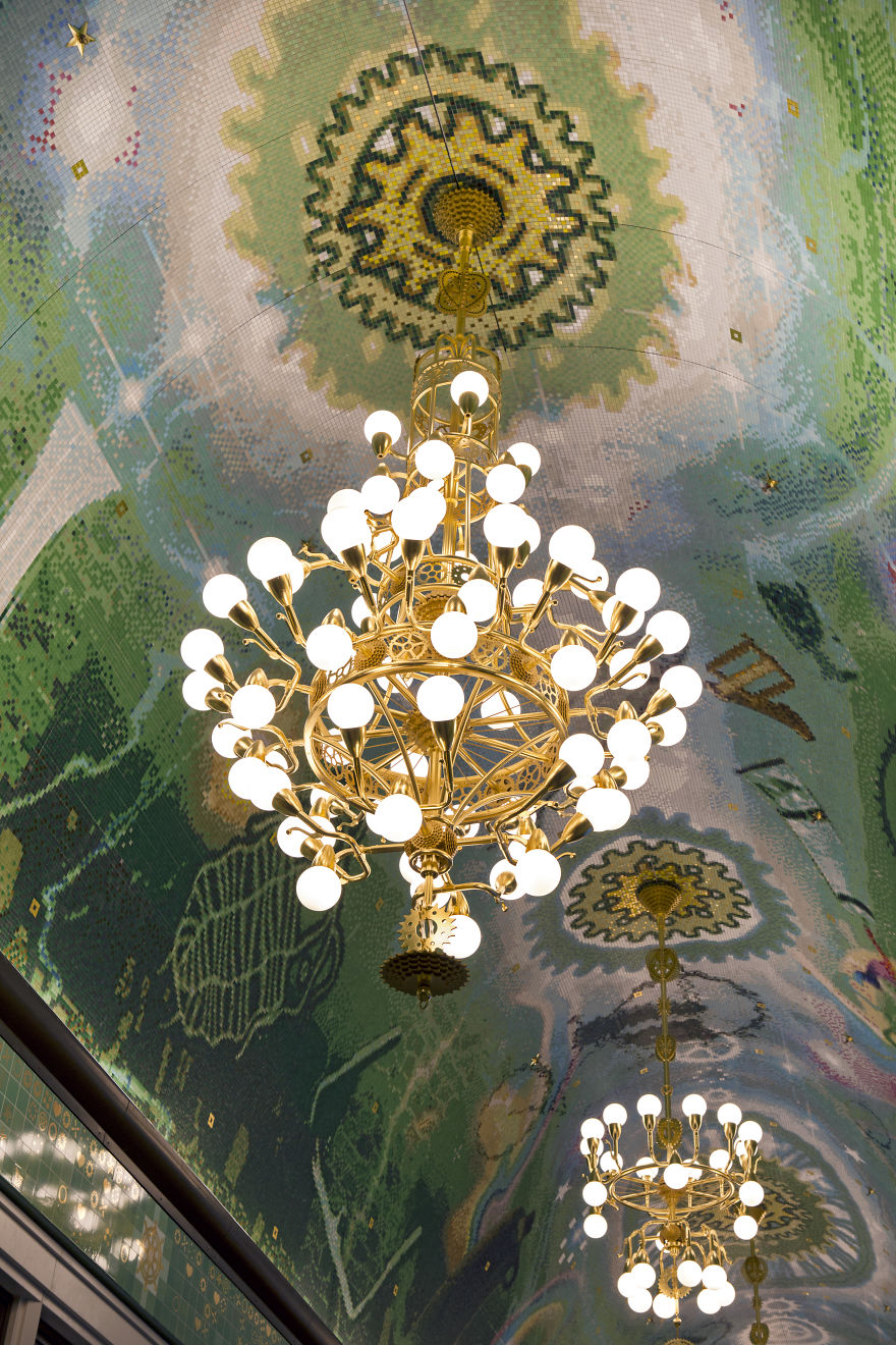 We Designed This Surreal And Trippy Passageway In Amsterdam To Show The City's Free Spirit (29 Pics)