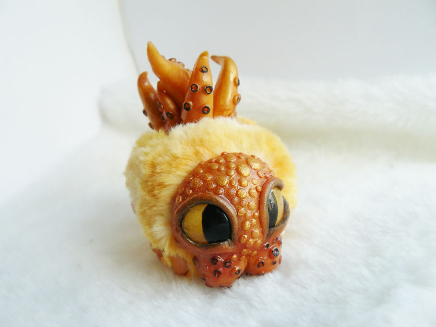 Beginner-Toymaker-Cute-Creepy-Toys-Lelea-Creatures