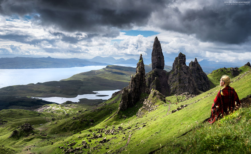 I Photographed Myself Wearing The Traditional Costume Of The Country I Was In (28 Pics) I Photographed Myself Wearing The Traditional Costume Of The Country I Was In (28 Pics)