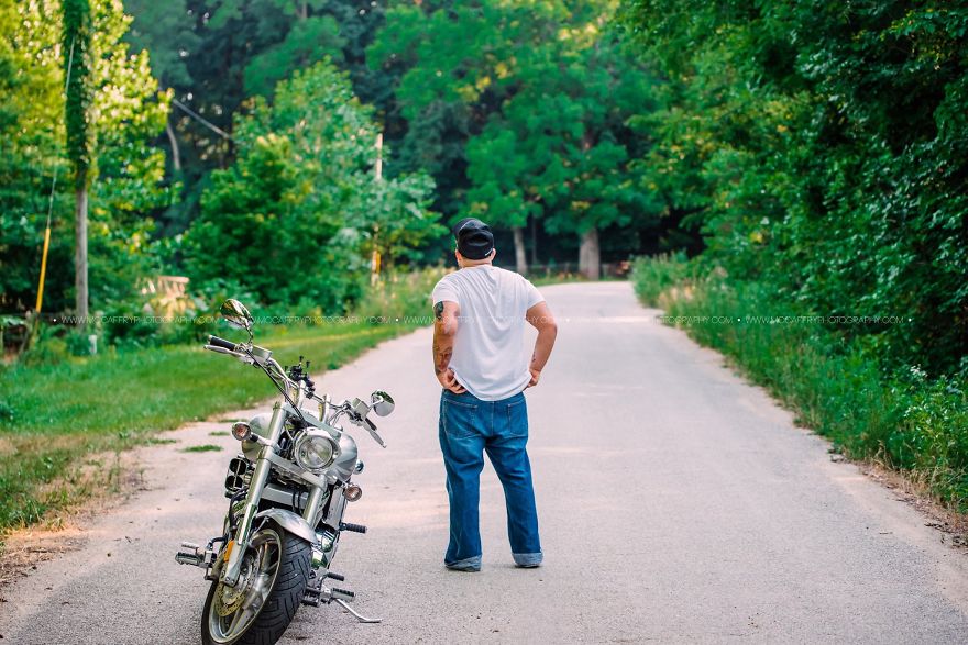 A Couple Who Had Just Met Gets Photographed On Their Blind Date, Goes Viral Because Of The Chemistry They Share A Couple Who Had Just Met Gets Photographed On Their Blind Date, Goes Viral Because Of The Chemistry They Share